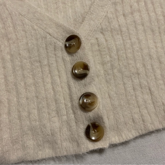 Crop Sweater! - Picture 5 of 7